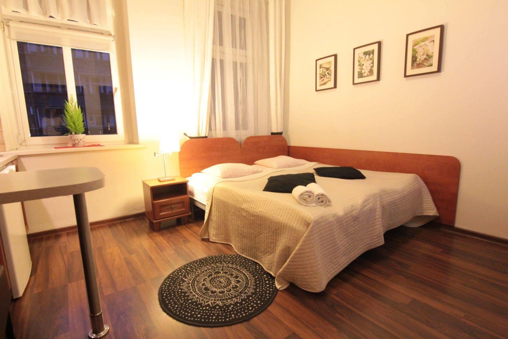 Apartamenty Velvet Poznań Esterno foto